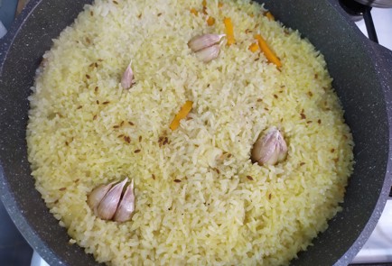 Фото шага рецепта Плов с курицей 190145 шаг 11  