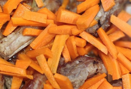 Фото шага рецепта Плов со свиными ребрышками 173503 шаг 7  