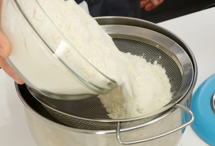 Фото шага рецепта Плюшки 126118 шаг 3  