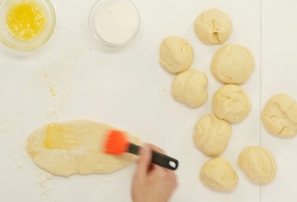 Фото шага рецепта Плюшки 126118 шаг 6  