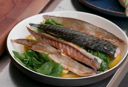 Фото шага рецепта Подкопченная скумбрия на мангале с терияки 174464 шаг 10  