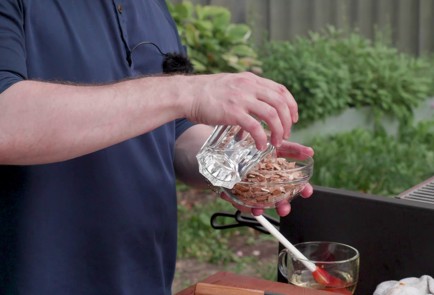 Фото шага рецепта Подкопченная скумбрия на мангале с терияки 174464 шаг 7  