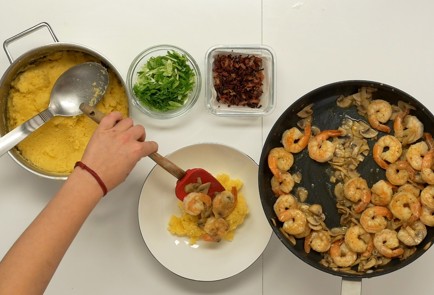 Фото шага рецепта Полента с креветками 43002 шаг 4  