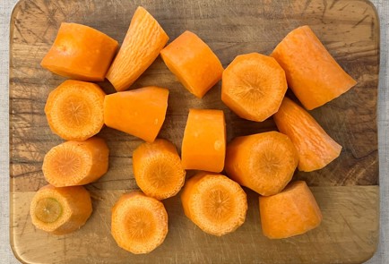 Фото шага рецепта Полента с печенью индейки и овощами 191363 шаг 2  