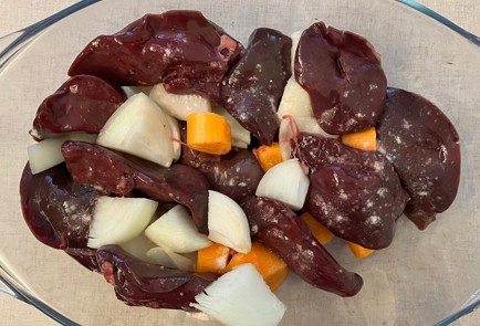 Фото шага рецепта Полента с печенью индейки и овощами 191363 шаг 6  