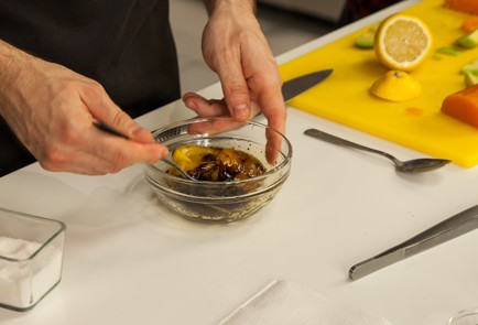 Фото шага рецепта Полезный салат из авокадо батата и болгарского перца 93971 шаг 3  