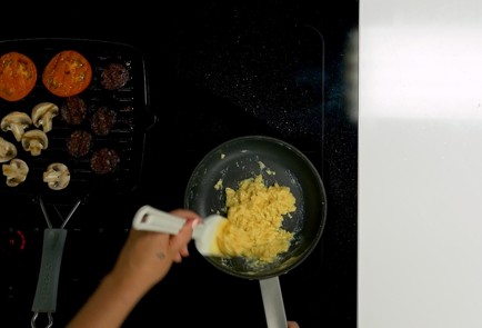 Фото шага рецепта Полный английский завтрак 20740 шаг 7  