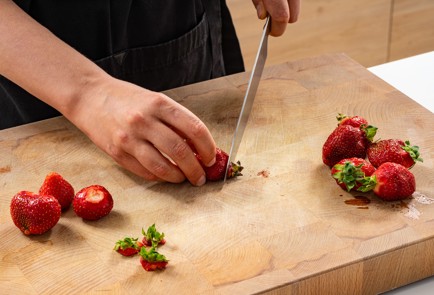 Фото шага рецепта Полосатое мороженое из йогурта popsicle 186501 шаг 2  