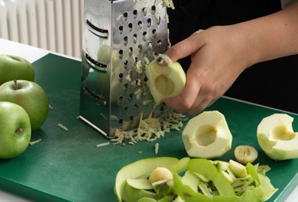 Фото шага рецепта Польский яблочный пирог 151401 шаг 4  