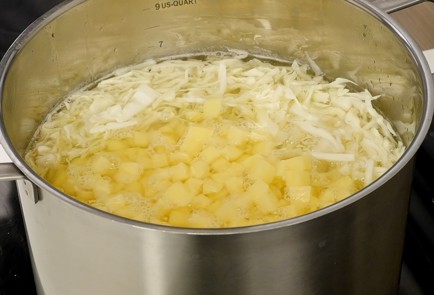 Фото шага рецепта Полтавский борщ 126161 шаг 8  