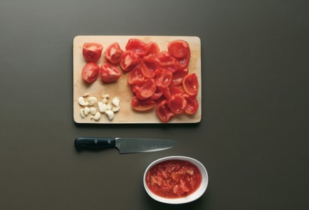 Фото шага рецепта Помидоры конфи 57742 шаг 1  