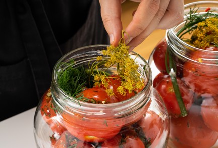 Фото шага рецепта Помидоры на зиму с сюрпризом 139614 шаг 6  