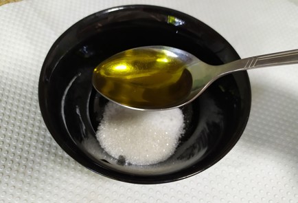 Фото шага рецепта Помидоры с чесноком и зеленью 190332 шаг 5  