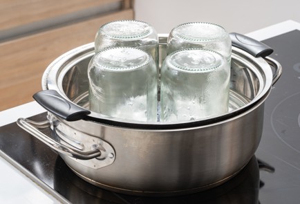 Фото шага рецепта Помидоры в собственном соку на зиму 174362 шаг 2  