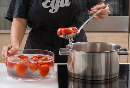 Фото шага рецепта Помидоры в собственном соку на зиму 174362 шаг 9  