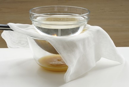 Фото шага рецепта Пончики из кабачков 152822 шаг 5  