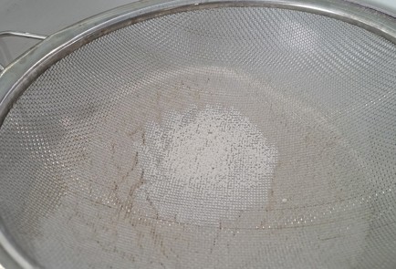 Фото шага рецепта Порционные бисквиты с яблоками персиком и малиной 190347 шаг 8  