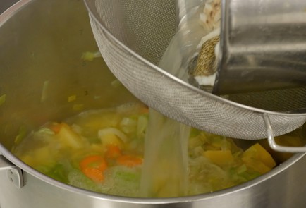 Фото шага рецепта Рыбный суп поррусальда кон бакалао 92627 шаг 8