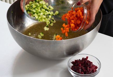 Фото шага рецепта Постная окрошка 173646 шаг 9  