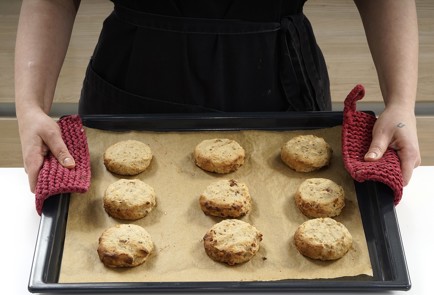 Фото шага рецепта Постное печенье с бананами и финиками 173310 шаг 10  