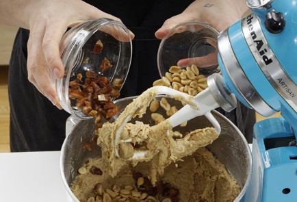 Фото шага рецепта Постное печенье с бананами и финиками 173310 шаг 8  