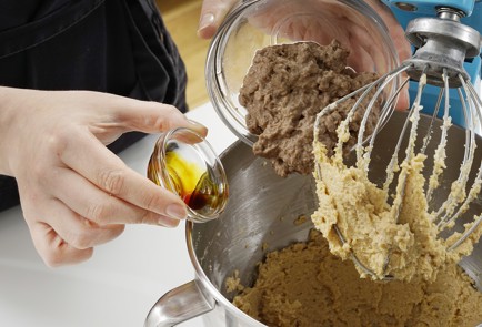 Фото шага рецепта Постное печенье с шоколадом 163308 шаг 3  