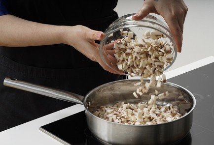 Фото шага рецепта Постные блины с сытной грибной начинкой 173363 шаг 10  