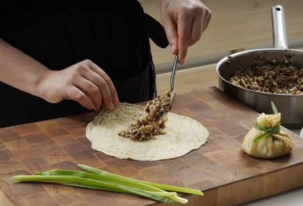 Фото шага рецепта Постные блины с сытной грибной начинкой 173363 шаг 14  