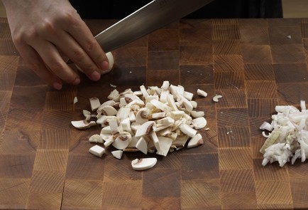 Фото шага рецепта Постные блины с сытной грибной начинкой 173363 шаг 9  