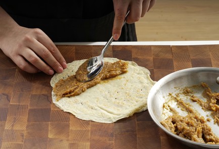 Фото шага рецепта Постные блины со сладкой начинкой 173365 шаг 11  