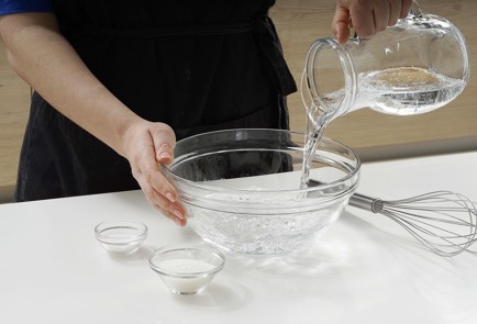 Фото шага рецепта Постные блины 173362 шаг 2  