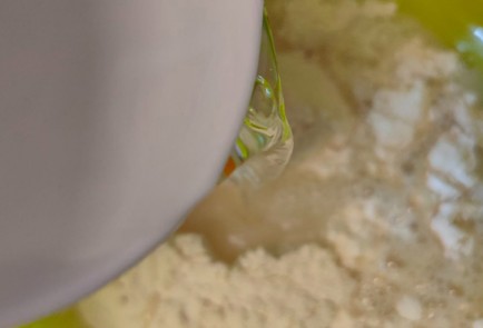 Фото шага рецепта Постные лепешки с луком и укропом 188921 шаг 3  