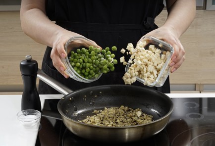 Фото шага рецепта Постные пельмени с баклажаном и копченым тофу 173371 шаг 6  