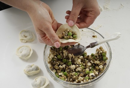 Фото шага рецепта Постные пельмени с баклажаном и копченым тофу 173371 шаг 8  