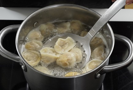 Фото шага рецепта Постные пельмени с тыквой и кедровыми орешками 173373 шаг 11  