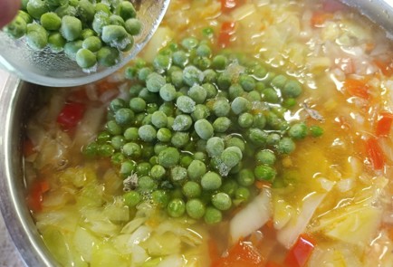 Фото шага рецепта Постные щи с молодым горошком 190874 шаг 14  