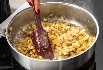 Фото шага рецепта Постные вареники с картошкой и грибами 176088 шаг 8  