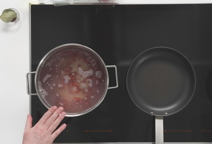 Фото шага рецепта Постный борщ 173323 шаг 4  