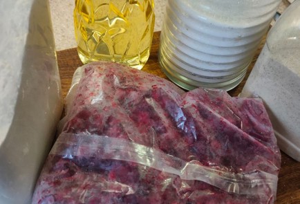 Фото шага рецепта Постный манник с ягодами 191527 шаг 1