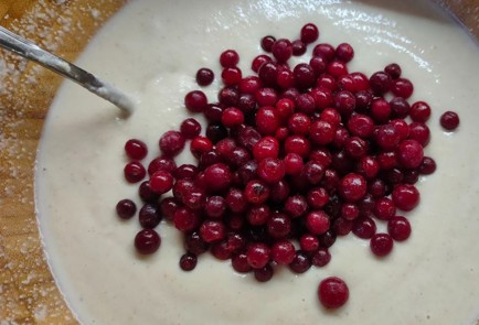 Фото шага рецепта Постный манник с ягодами 191527 шаг 12