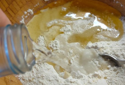 Фото шага рецепта Постный манник с ягодами 191527 шаг 9