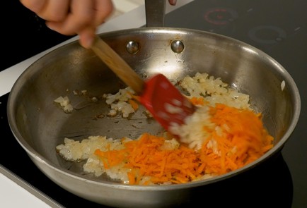 Фото шага рецепта Постный пирог с капустой 140552 шаг 7  