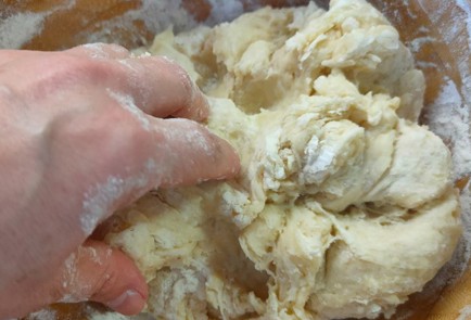 Фото шага рецепта Постный пирог с помидорами и луком 191503 шаг 12