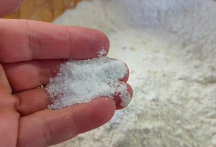 Фото шага рецепта Постный пирог с помидорами и луком 191503 шаг 3