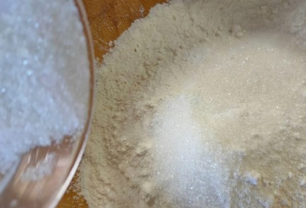 Фото шага рецепта Постный пирог с помидорами и луком 191503 шаг 4