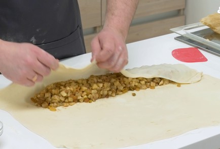 Фото шага рецепта Постный штрудель 140795 шаг 9  