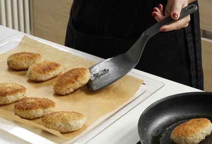 Фото шага рецепта Пожарские котлеты из Книги о вкусной и здоровой пище 152854 шаг 9