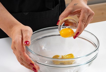 Фото шага рецепта Правильная заправка для салата Цезарь 174035 шаг 4  