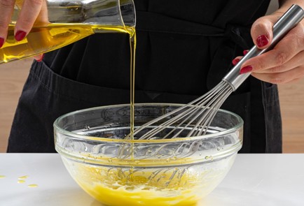 Фото шага рецепта Правильная заправка для салата Цезарь 174035 шаг 5  