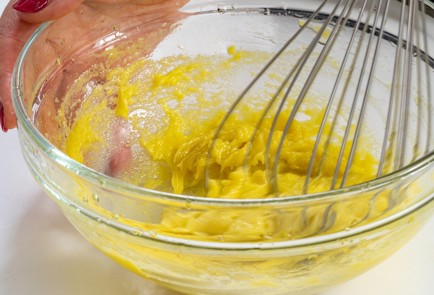 Фото шага рецепта Правильная заправка для салата Цезарь 174035 шаг 6  